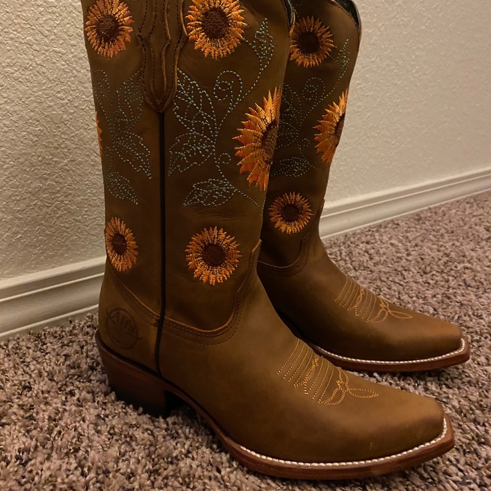 Leather Sunflower Western Boots